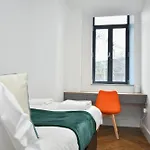 Modern & Bright 2 Bed Flat In Central Manchester